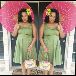 Meet your Posher, Athena